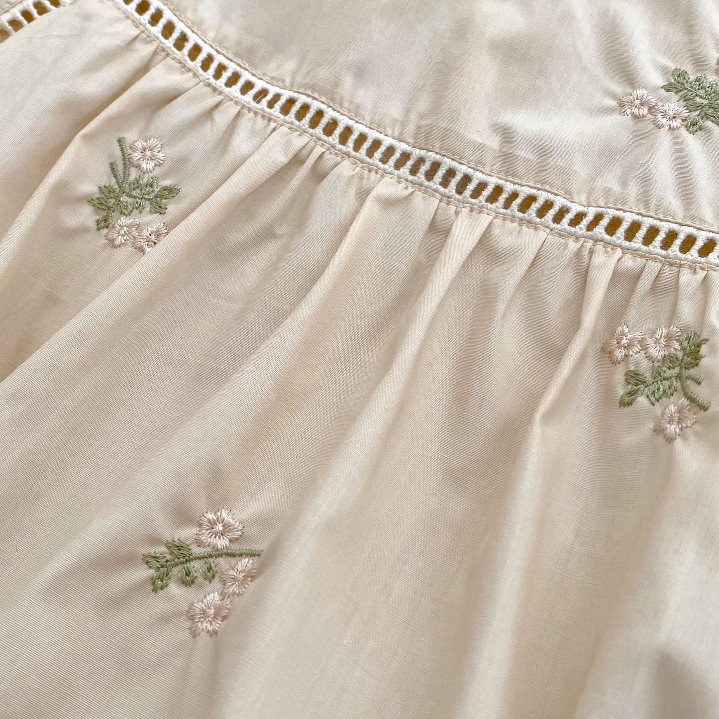 Summer Arrival Flowers Pattern Embroidered Short Sleeves Dress/Onesies